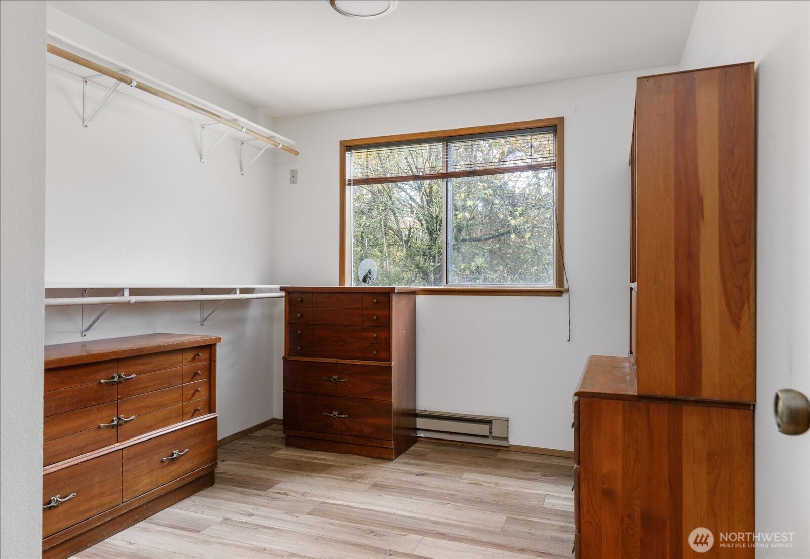 Oak Harbor, Washington, 98277, United States, 3 Bedrooms Bedrooms, ,1 BathroomBathrooms,Residential,For Sale,1995745