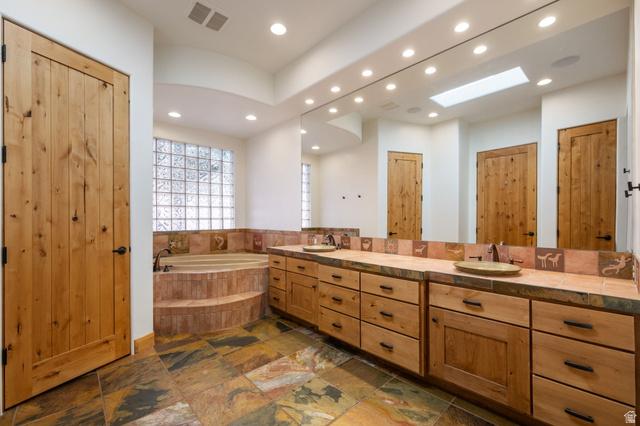 St. George, Utah, 84770, United States, 3 Bedrooms Bedrooms, ,3 BathroomsBathrooms,Residential,For Sale,2034210