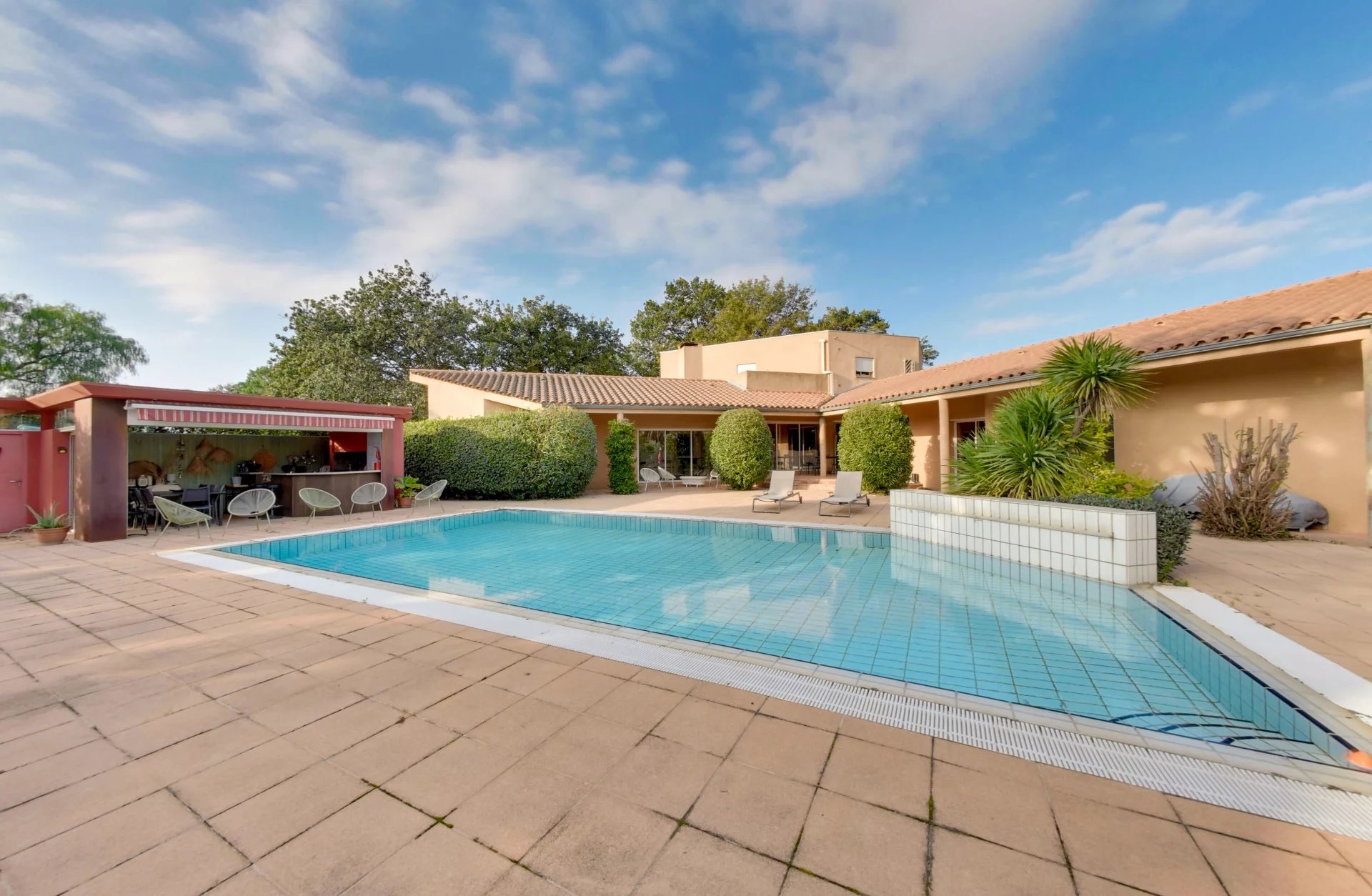 Perpignan, Occitanie, 66000, FR, 3 Bedrooms Bedrooms, ,3 BathroomsBathrooms,Residential,For Sale,1669369