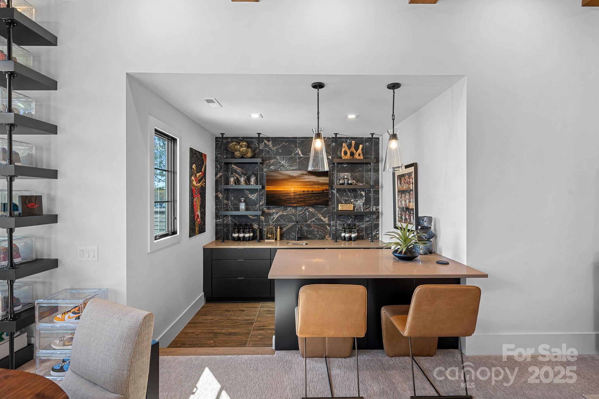 Davidson, North Carolina, 28036, United States, 5 Bedrooms Bedrooms, ,7 BathroomsBathrooms,Residential,For Sale,1989460