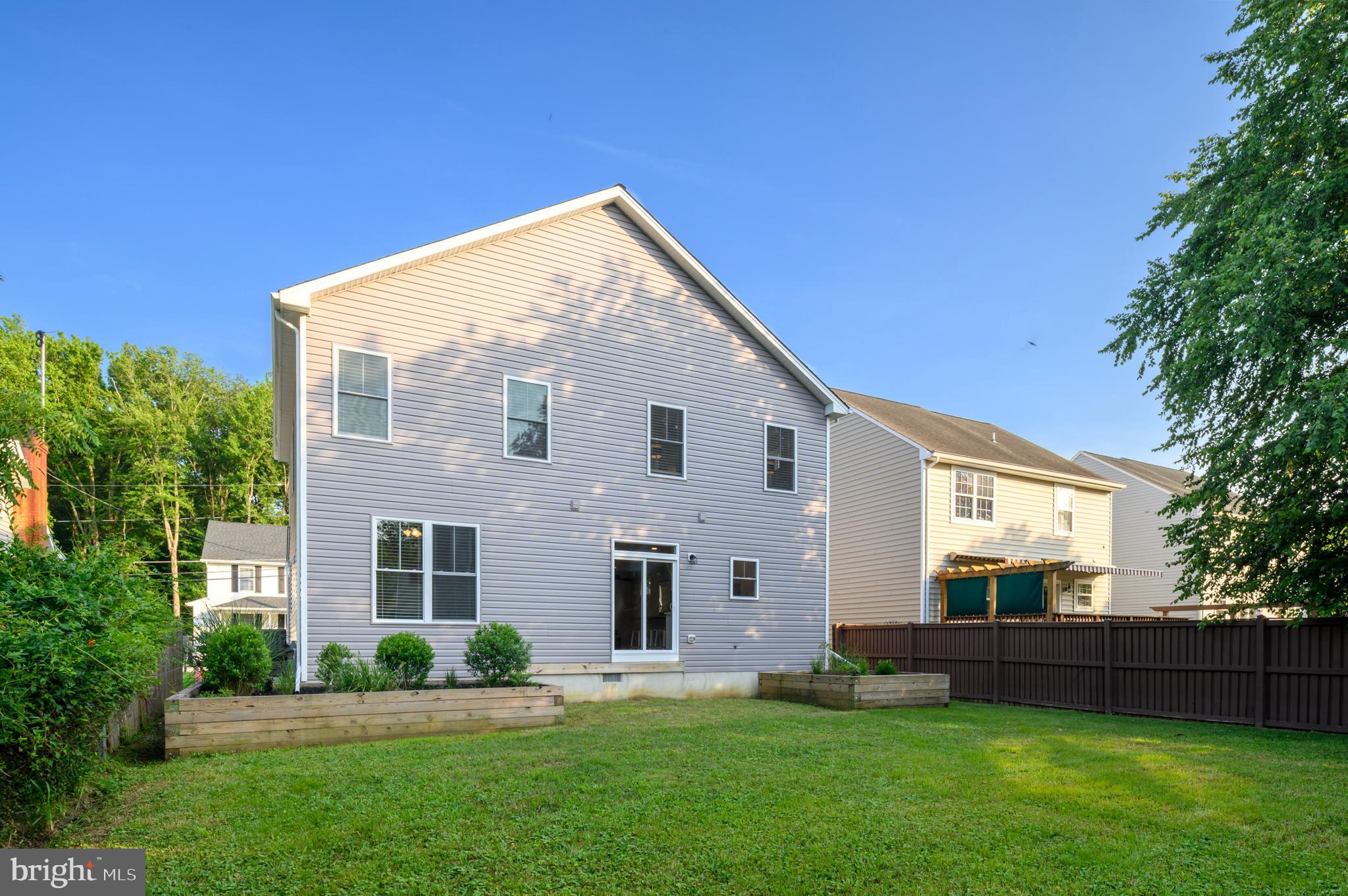 Edgewater, Maryland, 21037, United States, 5 Bedrooms Bedrooms, ,3 BathroomsBathrooms,Residential,For Sale,1895020