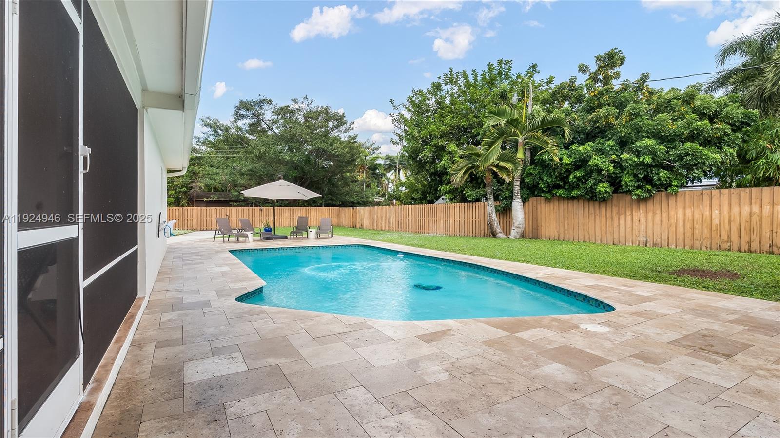 Hollywood, Florida, 33021, United States, 3 Bedrooms Bedrooms, ,2 BathroomsBathrooms,Residential,For Sale,2001683