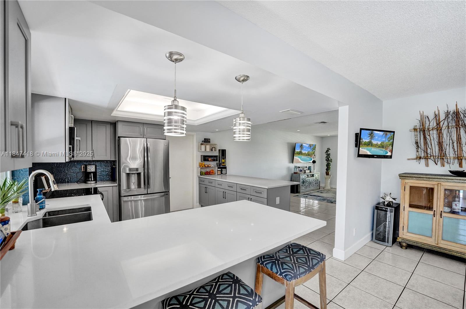 Plantation, Florida, 33313, United States, 4 Bedrooms Bedrooms, ,2 BathroomsBathrooms,Residential,For Sale,1903667