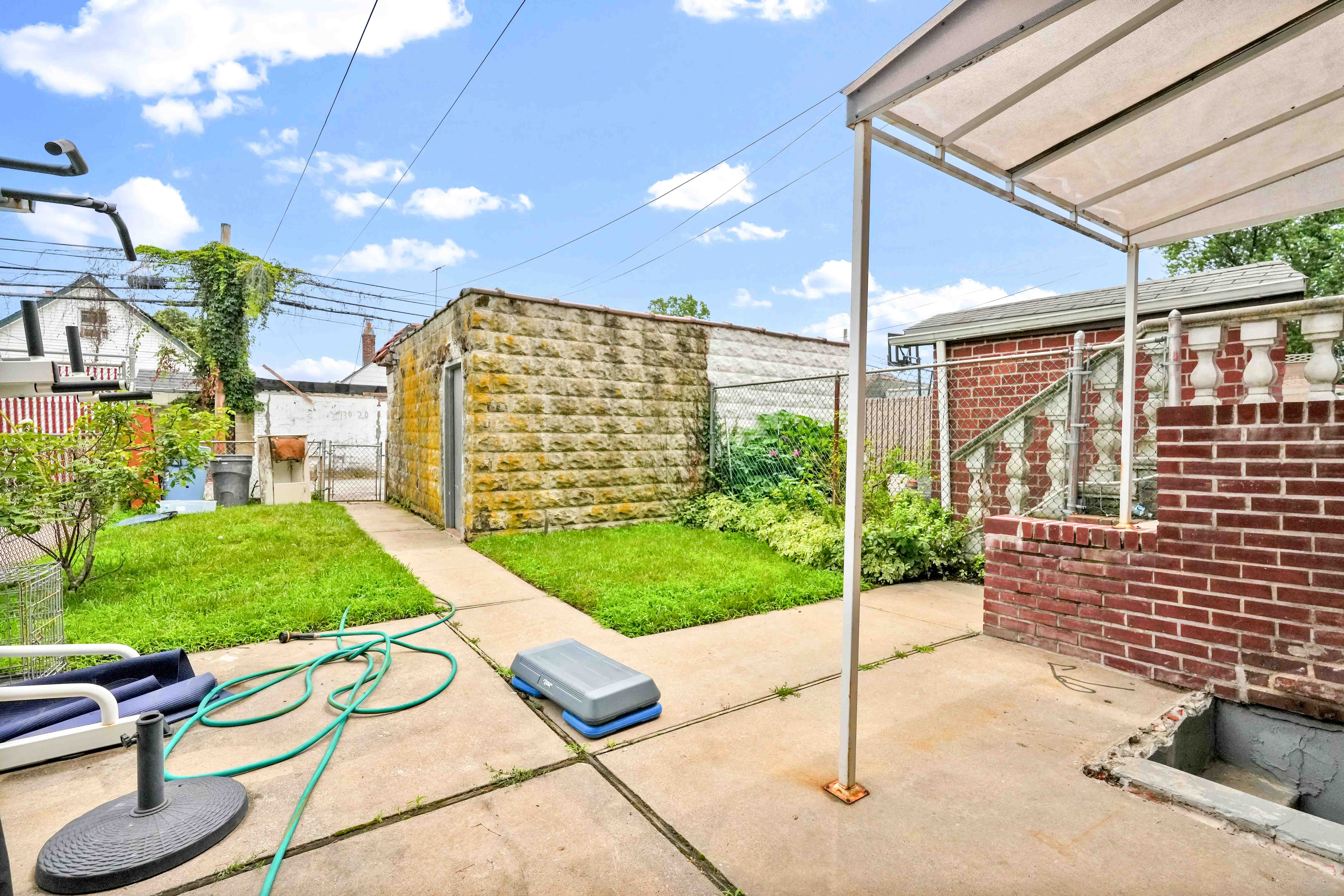 Laurelton, New York, 11413, United States, 3 Bedrooms Bedrooms, ,4 BathroomsBathrooms,Residential,For Sale,1944975