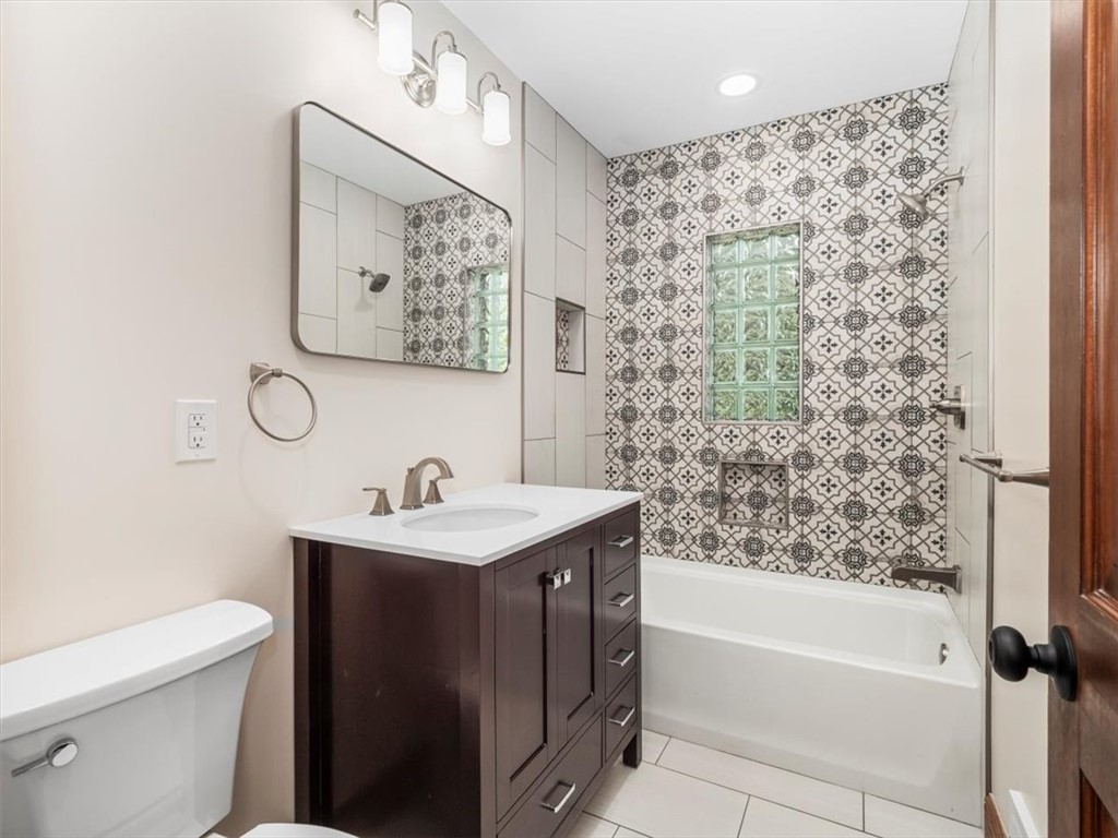 Center Twp, Pennsylvania, 15061, United States, 3 Bedrooms Bedrooms, ,3 BathroomsBathrooms,Residential,For Sale,1883463