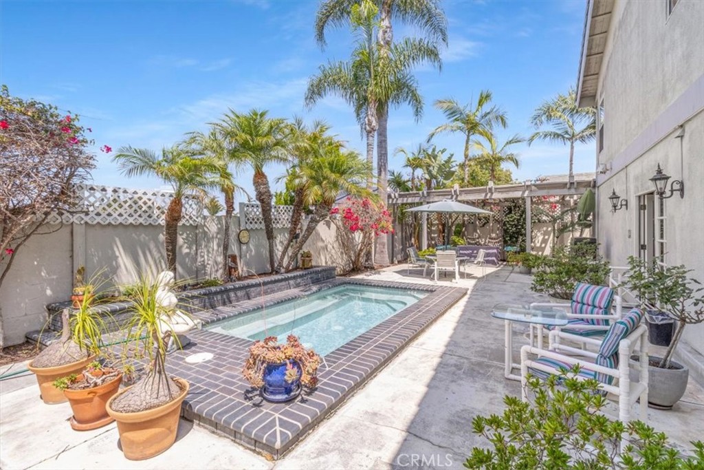 Huntington Beach, California, 92649, United States, 5 Bedrooms Bedrooms, ,5 BathroomsBathrooms,Residential,For Sale,1926565