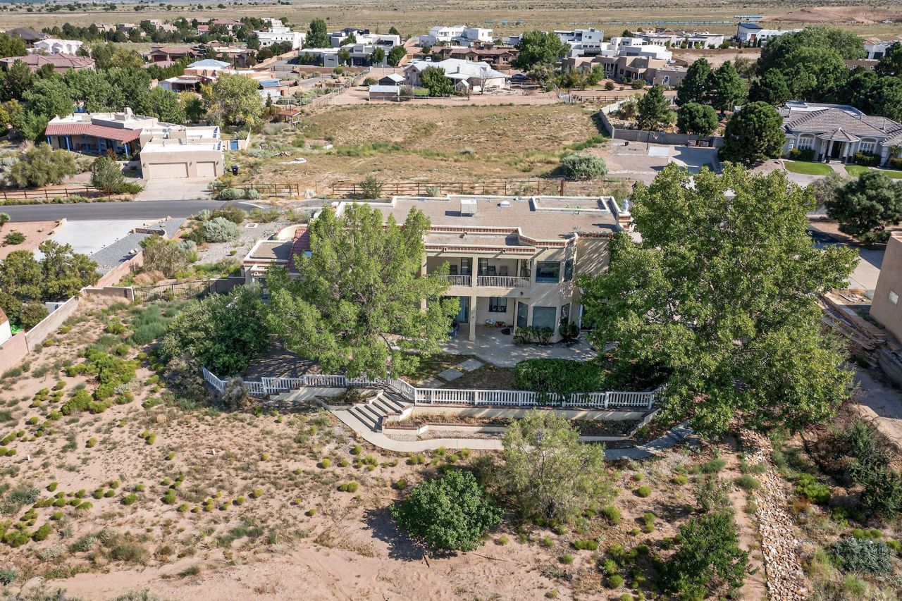 Albuquerque, New Mexico, 87122, United States, 5 Bedrooms Bedrooms, ,5 BathroomsBathrooms,Residential,For Sale,1933221