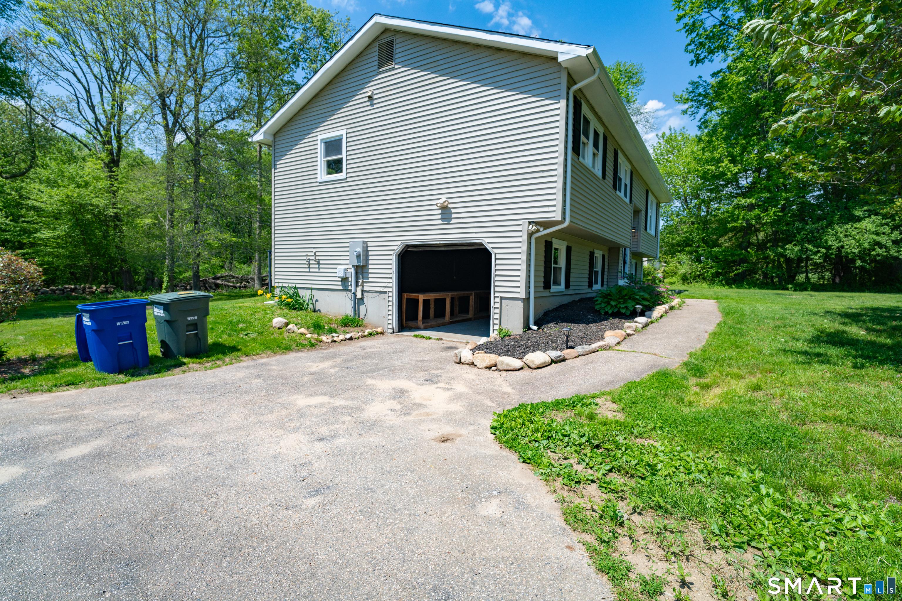 476, Connecticut, 06378, United States, 3 Bedrooms Bedrooms, ,2 BathroomsBathrooms,Residential,For Sale,2025073