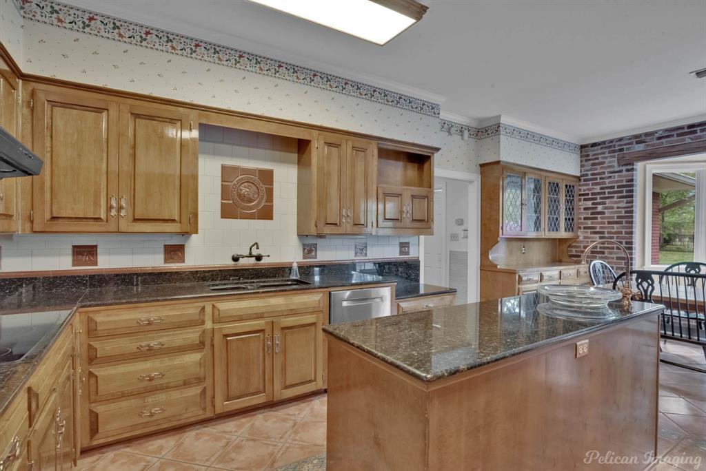 Shreveport, Louisiana, 71106, United States, 4 Bedrooms Bedrooms, ,4 BathroomsBathrooms,Residential,For Sale,1767240