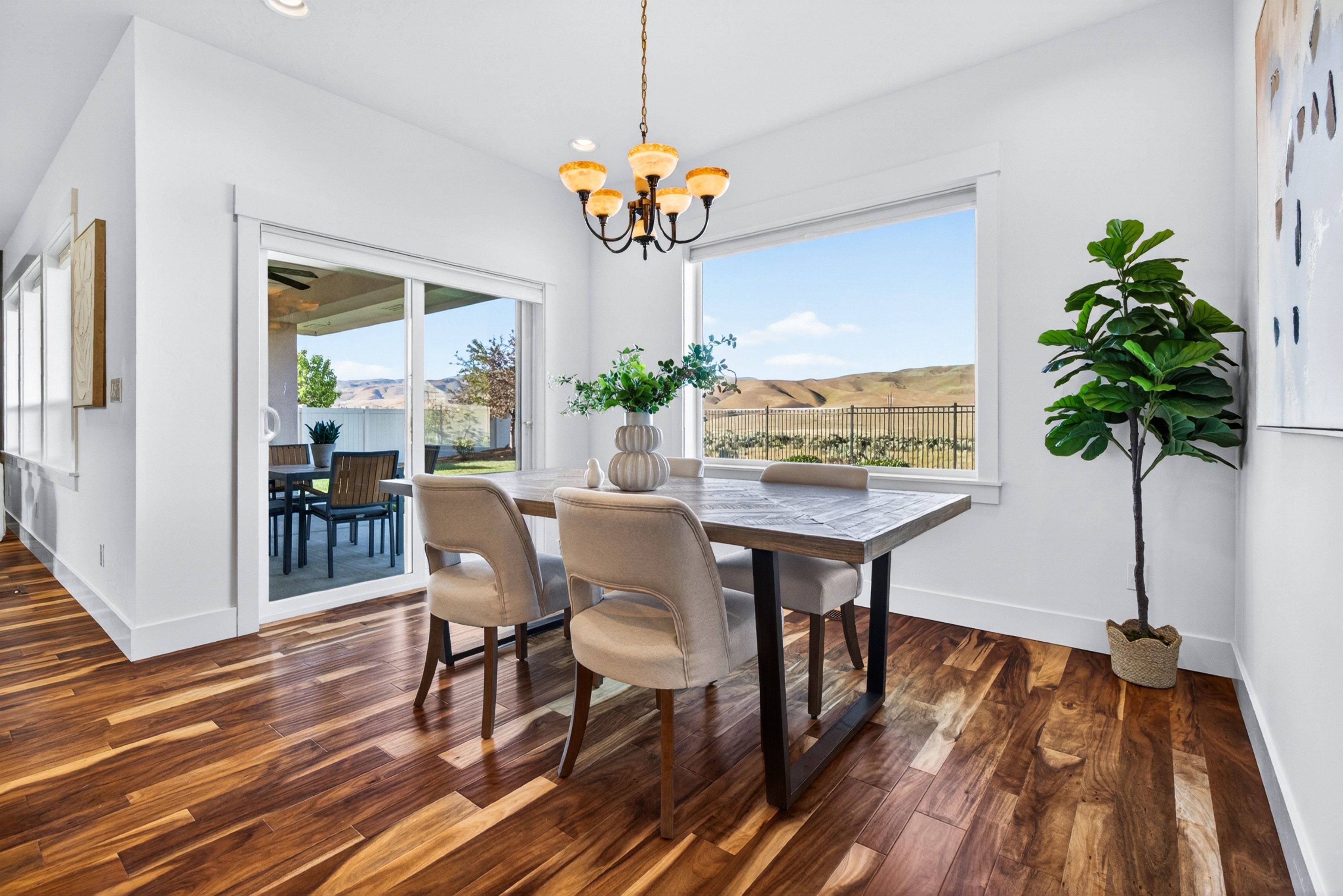  Refined Southeast Boise Living with Panoramic Vistas - 物件實景