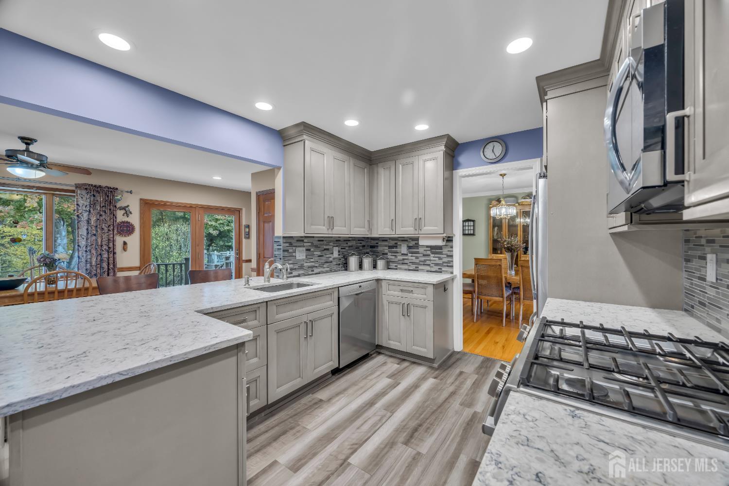 Edison, New Jersey, 08820, United States, 3 Bedrooms Bedrooms, ,2 BathroomsBathrooms,Residential,For Sale,1989177