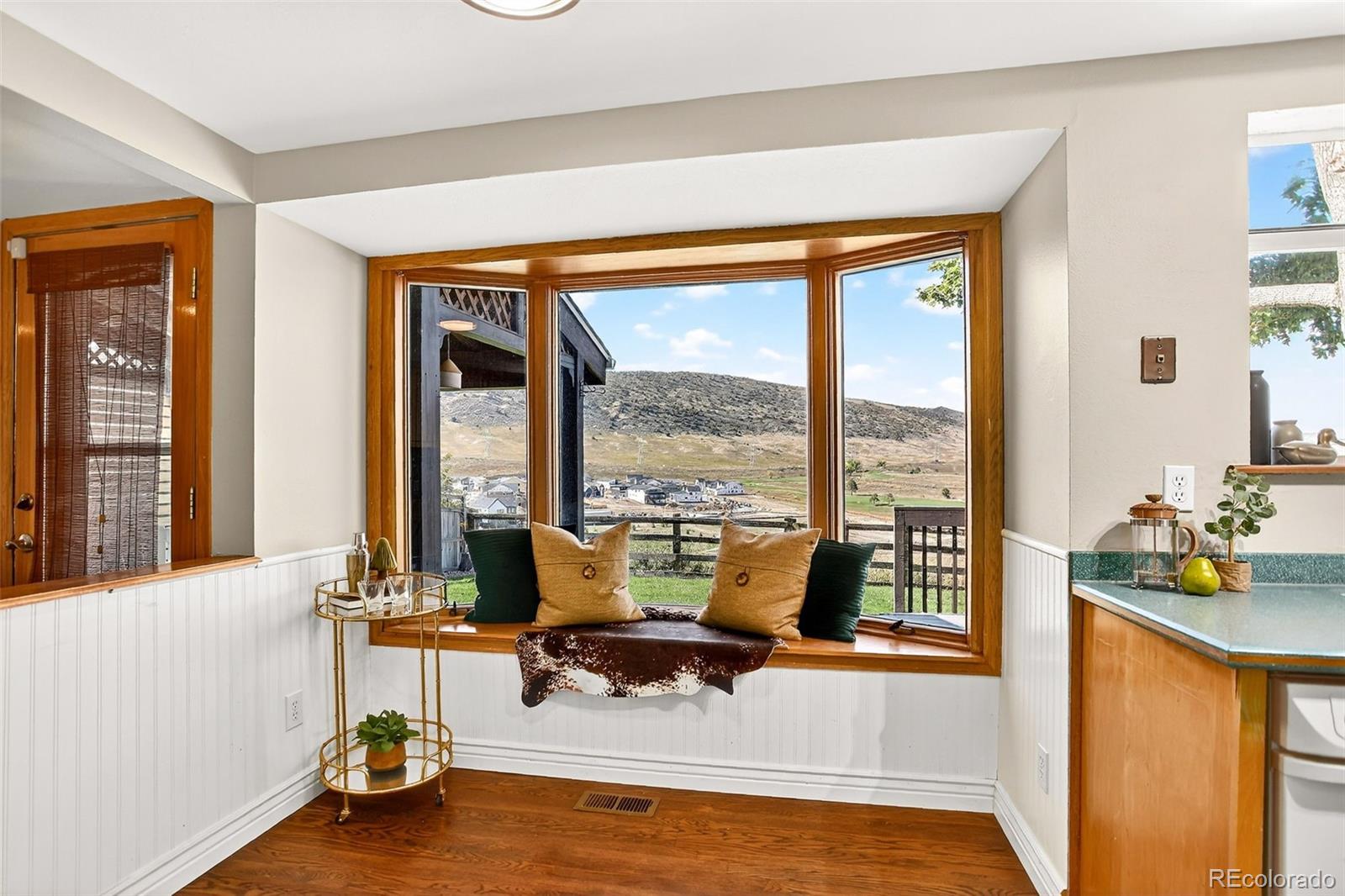 Littleton, Colorado, 80127, United States, 4 Bedrooms Bedrooms, ,2 BathroomsBathrooms,Residential,For Sale,2003001