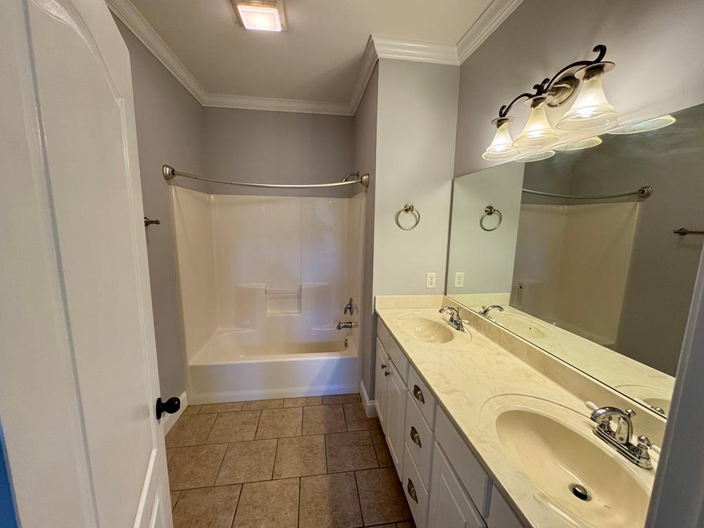Dublin, Georgia, 31021, United States, 4 Bedrooms Bedrooms, ,3 BathroomsBathrooms,Residential,For Sale,1877368