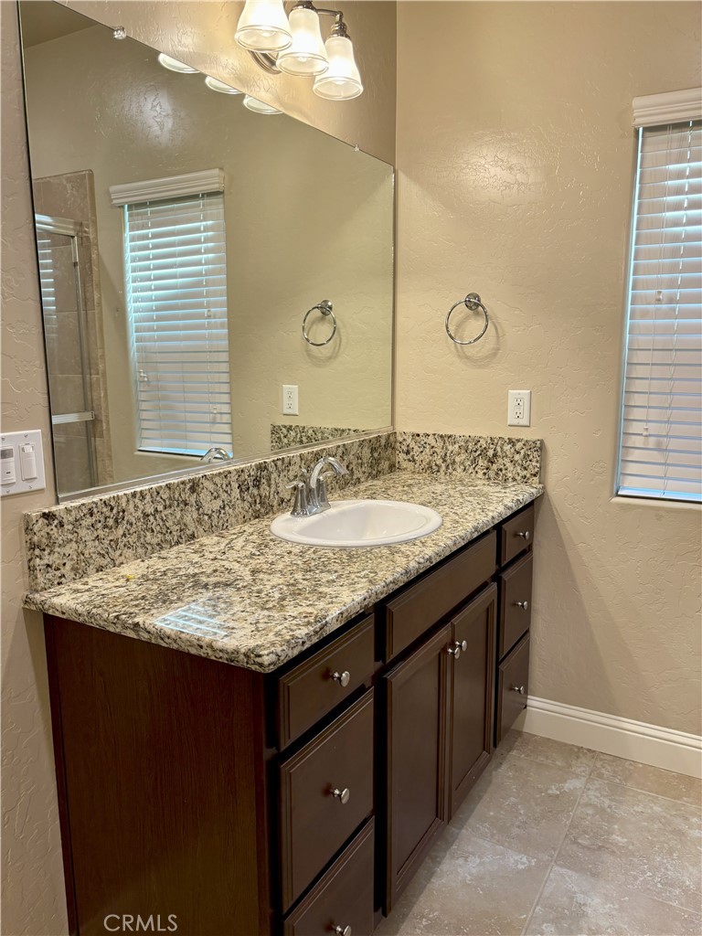 Clovis, California, 93619, United States, 3 Bedrooms Bedrooms, ,2 BathroomsBathrooms,Residential,For Sale,1919541