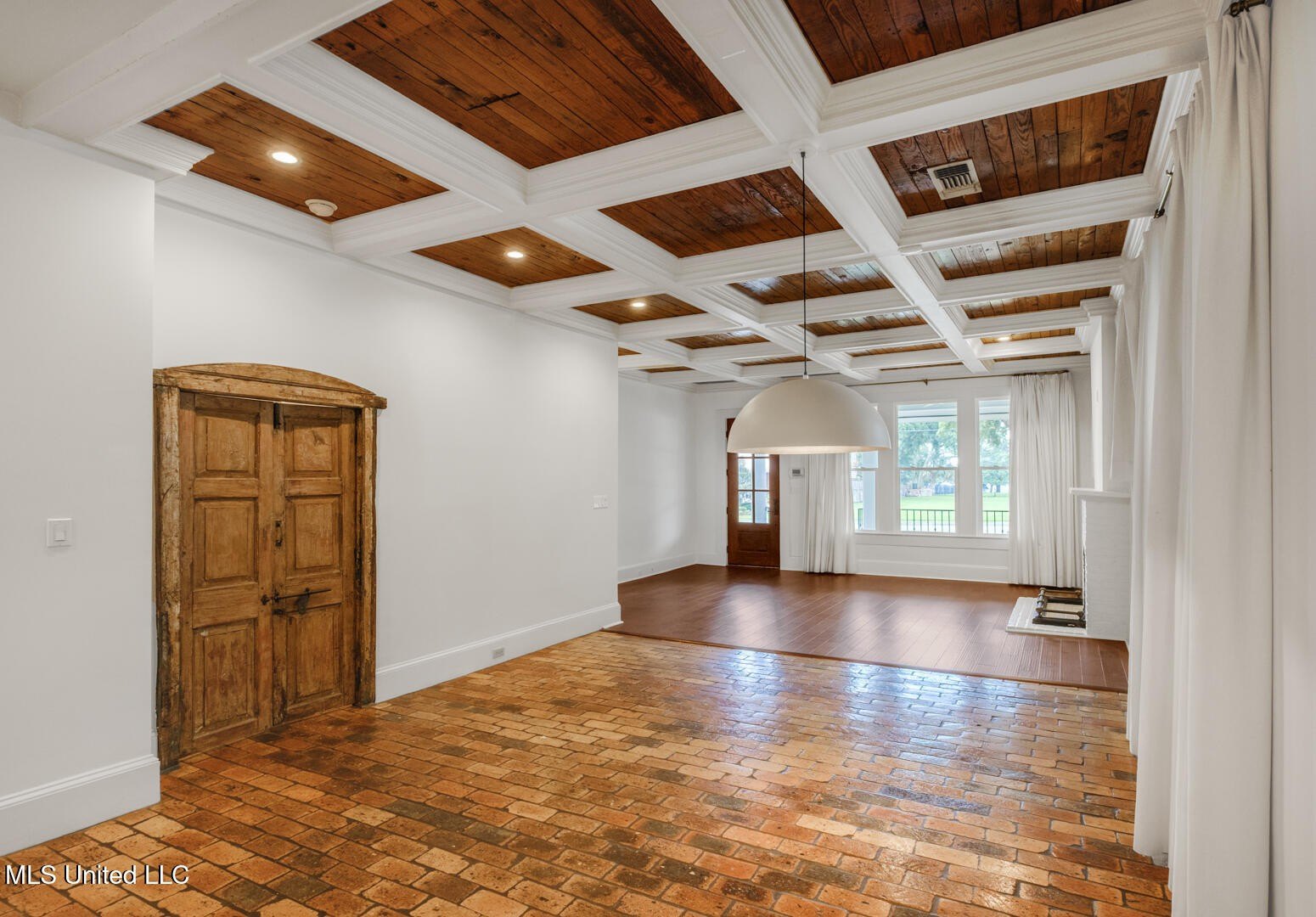 Gulfport, Mississippi, 39501, United States, 3 Bedrooms Bedrooms, ,2 BathroomsBathrooms,Residential,For Sale,1869770