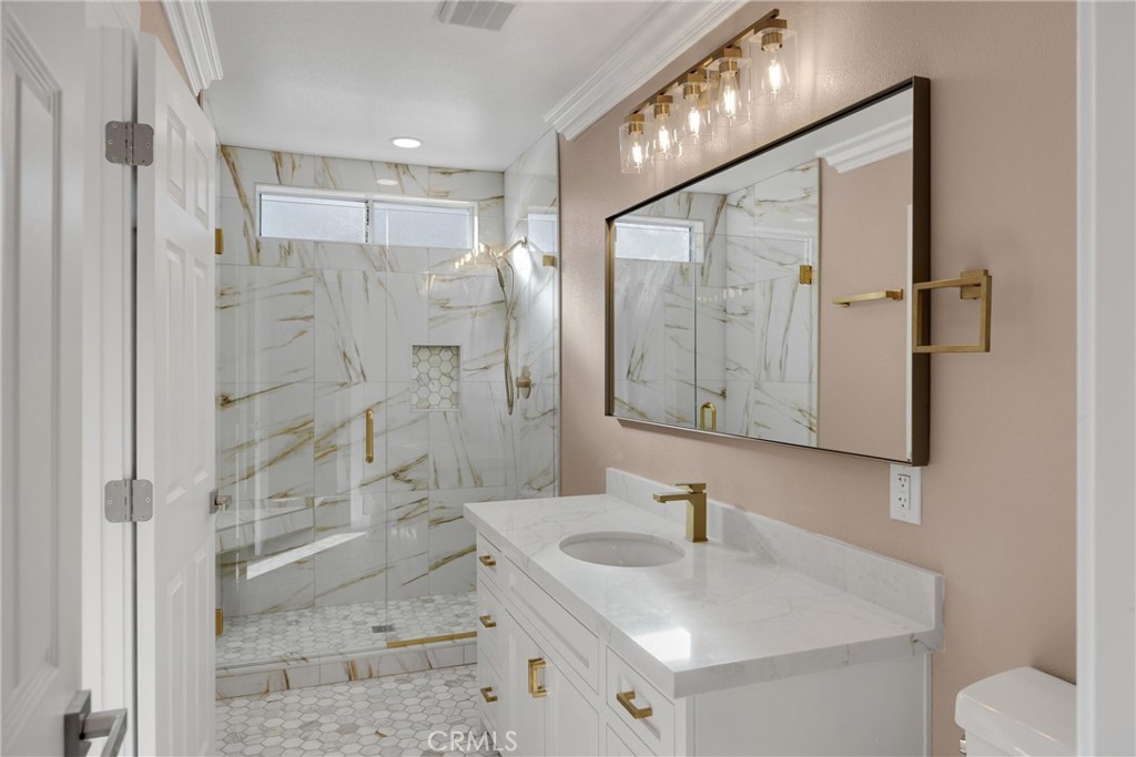 Apple Valley, California, 92307, United States, 5 Bedrooms Bedrooms, ,3 BathroomsBathrooms,Residential,For Sale,2005571