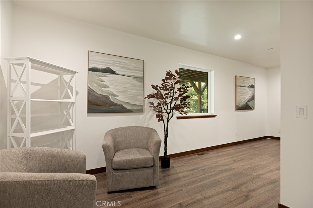 Lake Arrowhead, California, 92352, United States, 4 Bedrooms Bedrooms, ,5 BathroomsBathrooms,Residential,For Sale,1989465