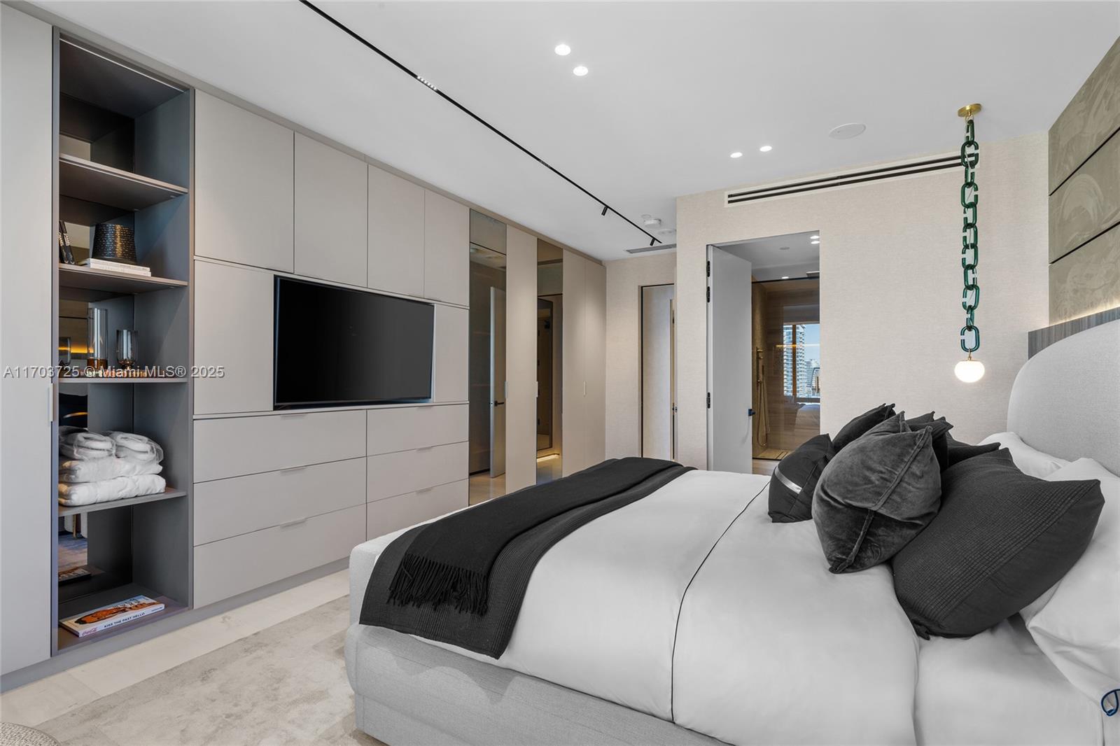 1425 Brickell Ave Unit 66D-66E, Miami, Florida, 33131, United States, 4 Bedrooms Bedrooms, ,5 BathroomsBathrooms,Residential,For Sale,1425 Brickell Ave Unit 66D-66E,1682437
