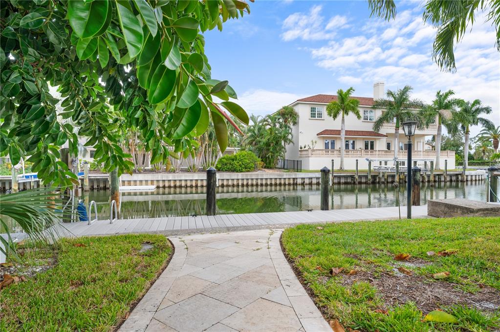 Sarasota, Florida, 34242, United States, 4 Bedrooms Bedrooms, ,3 BathroomsBathrooms,Residential,For Sale,1988026