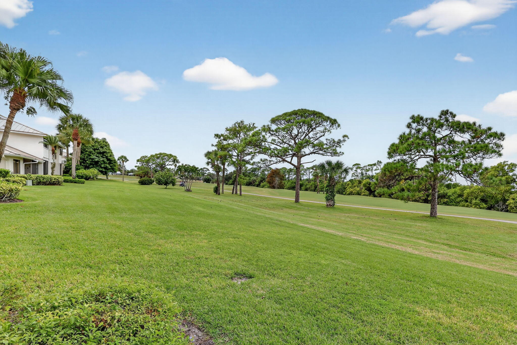 Stuart, Florida, 34997, United States, 3 Bedrooms Bedrooms, ,3 BathroomsBathrooms,Residential,For Sale,1989357