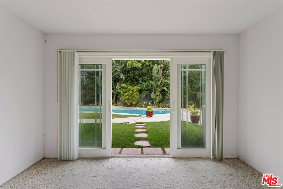 Malibu, California, 90265, United States, 4 Bedrooms Bedrooms, ,3 BathroomsBathrooms,Residential,For Sale,1859760