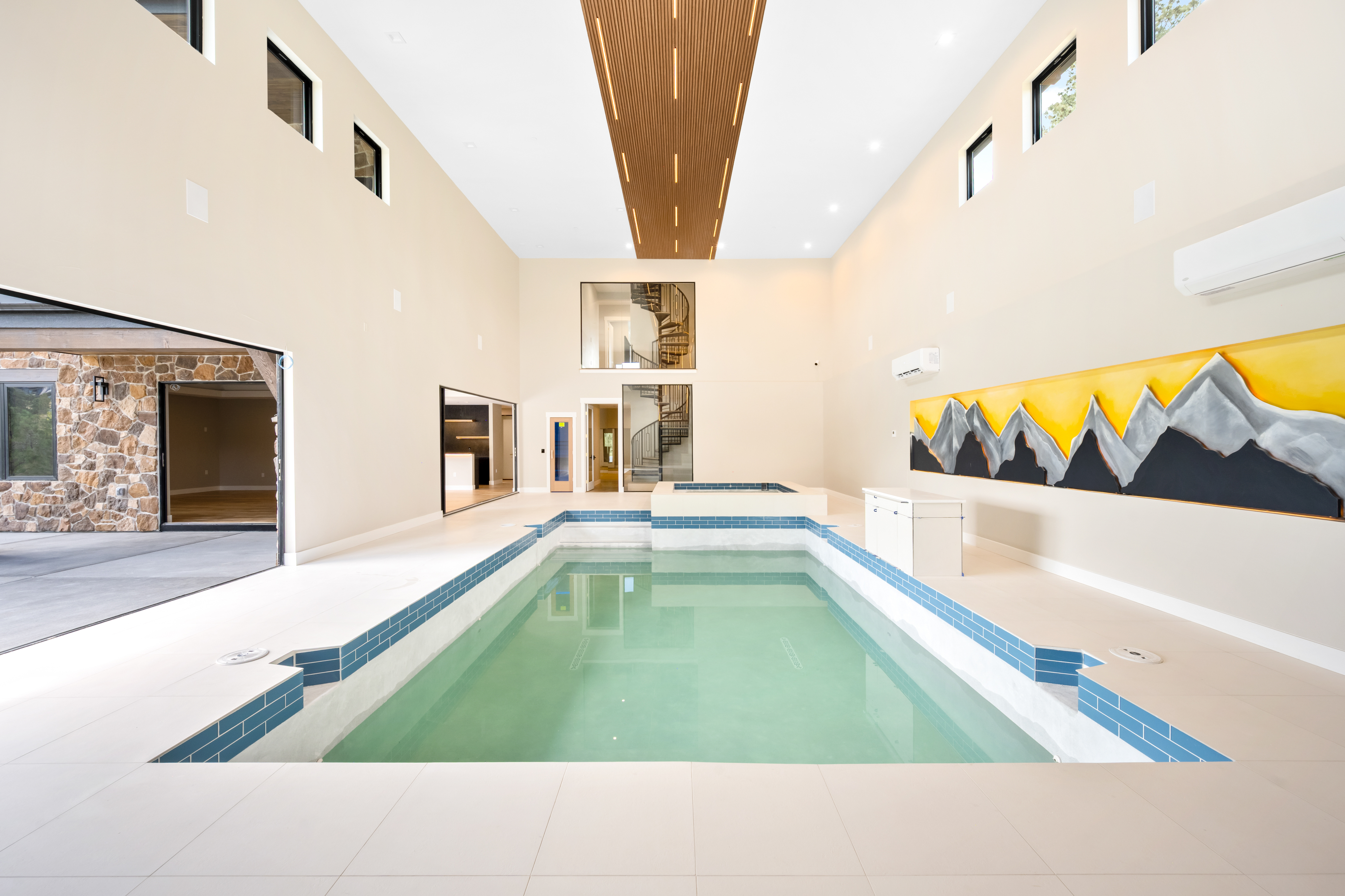  JUST FINISHED THIS YEAR Beautiful mountain estate- 10,521 finished square feet - 物件實景