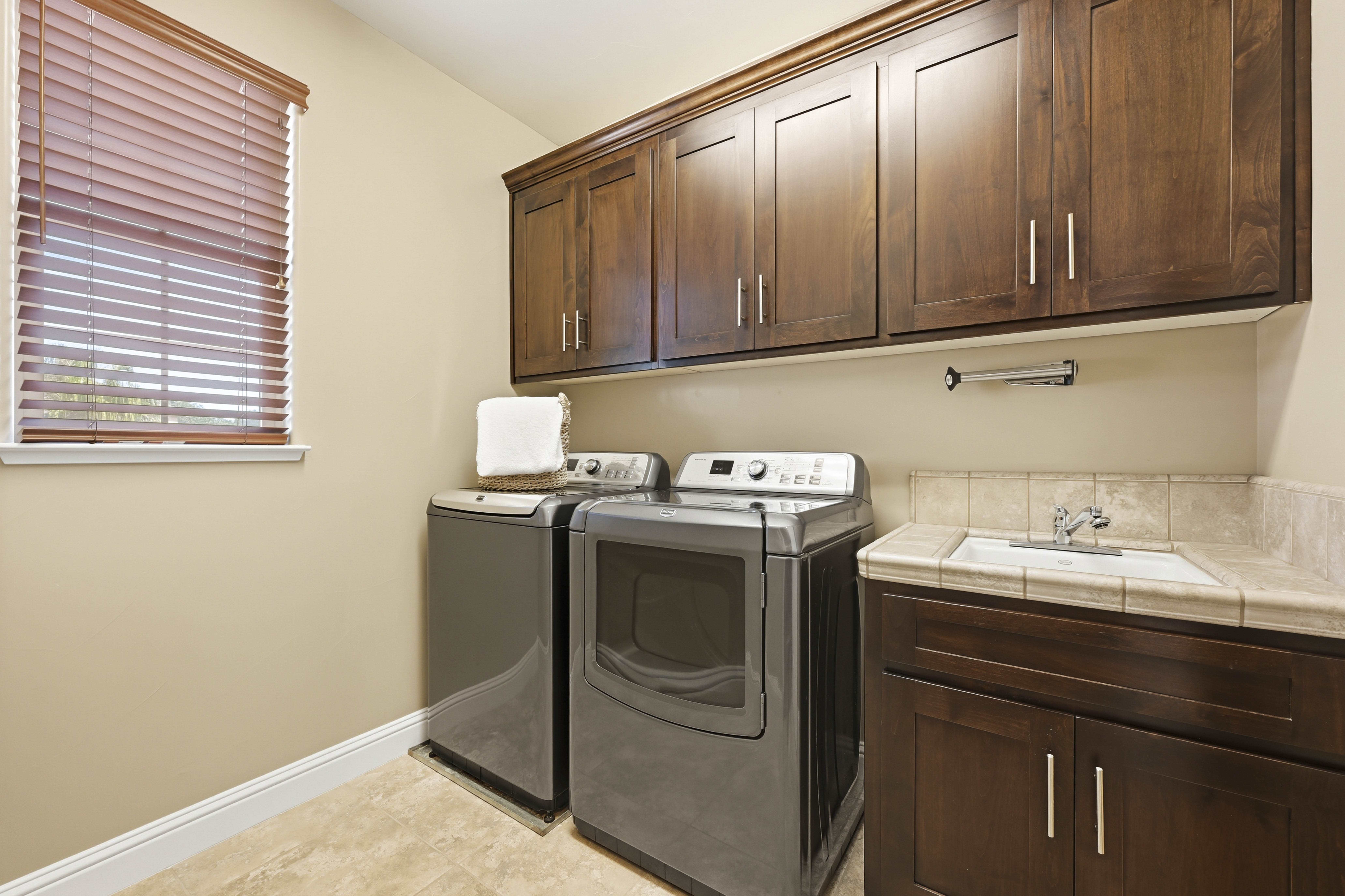 3919 Creekstone Court, Roseville, CA 95747 - 物件實景