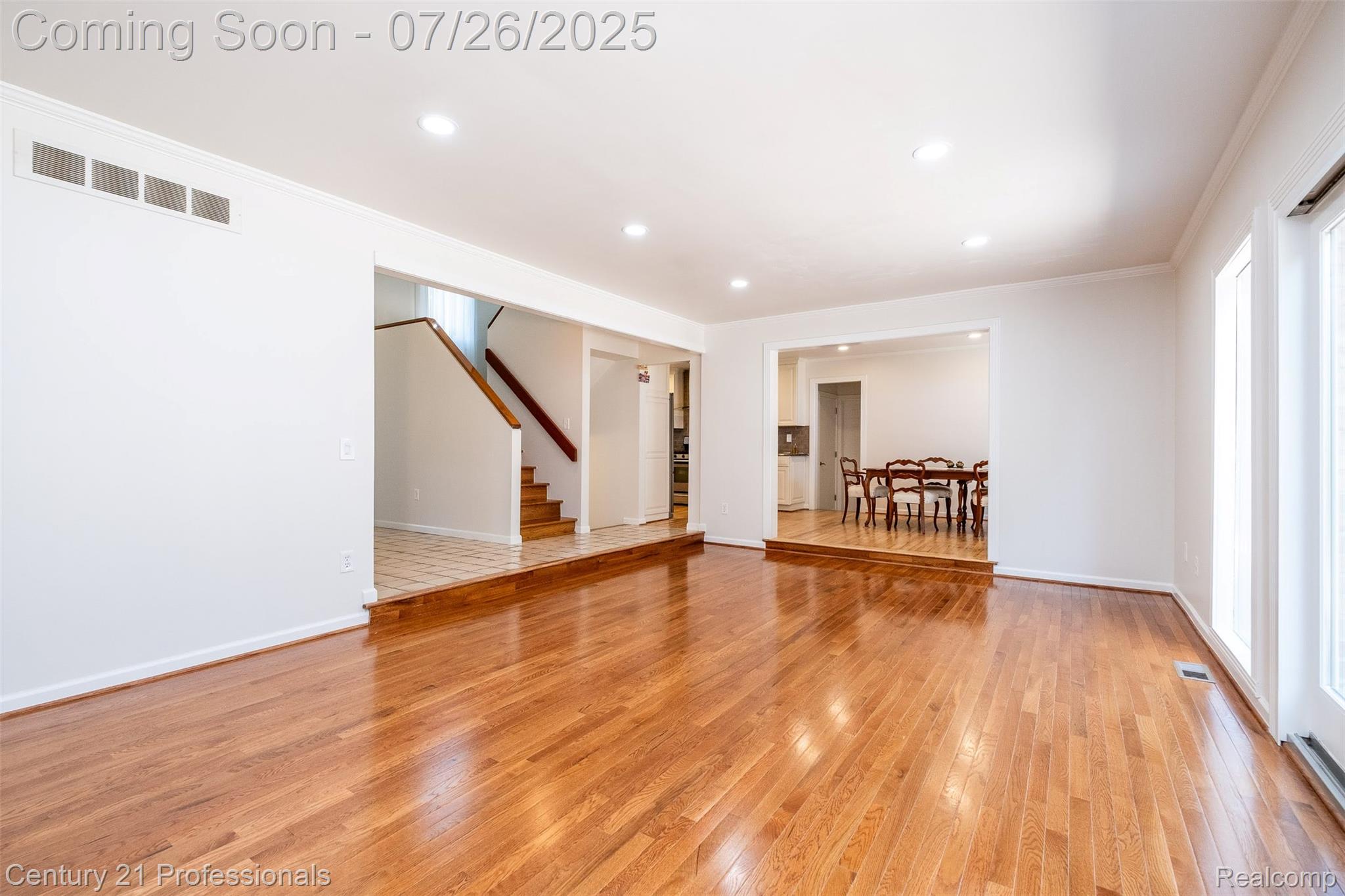 RochesterHills, Michigan, 48309, United States, 3 Bedrooms Bedrooms, ,4 BathroomsBathrooms,Residential,For Sale,1975031