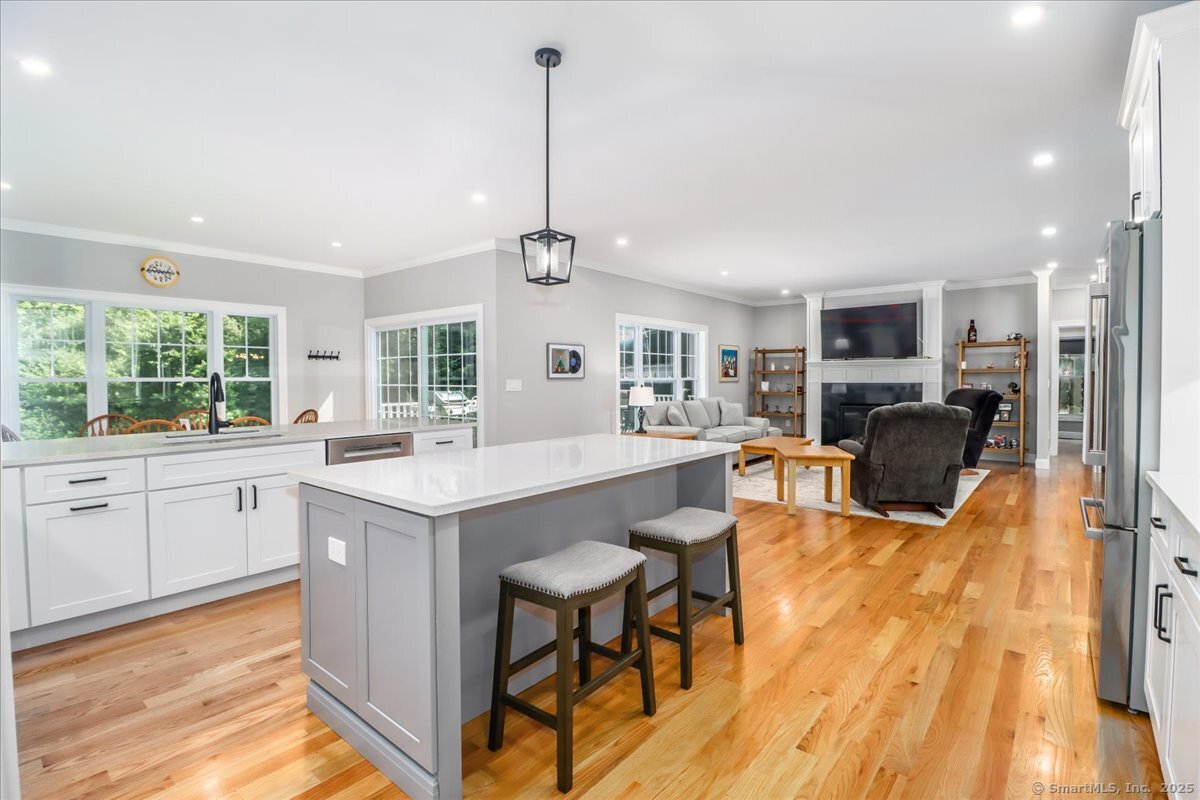 New Milford, Connecticut, 06776, United States, 2 Bedrooms Bedrooms, ,3 BathroomsBathrooms,Residential,For Sale,1875818