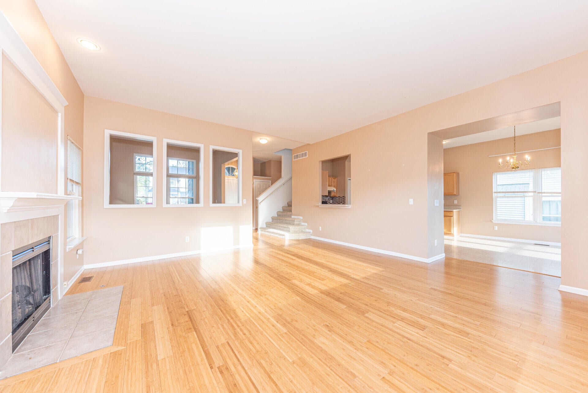 Ann Arbor, Michigan, 48103, United States, 4 Bedrooms Bedrooms, ,3 BathroomsBathrooms,Residential,For Sale,1991592