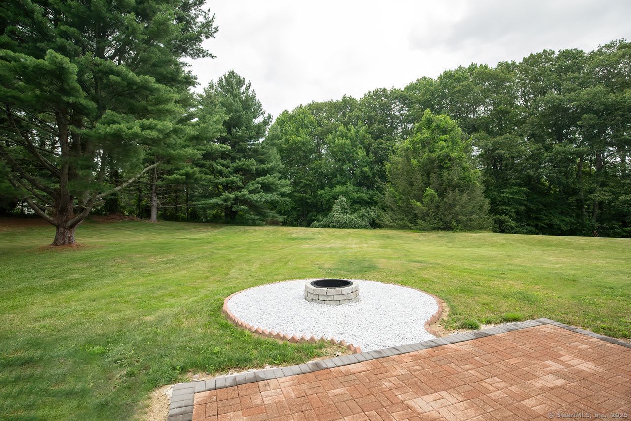 Monroe, Connecticut, 06468, United States, 5 Bedrooms Bedrooms, ,3 BathroomsBathrooms,Residential,For Sale,1907452