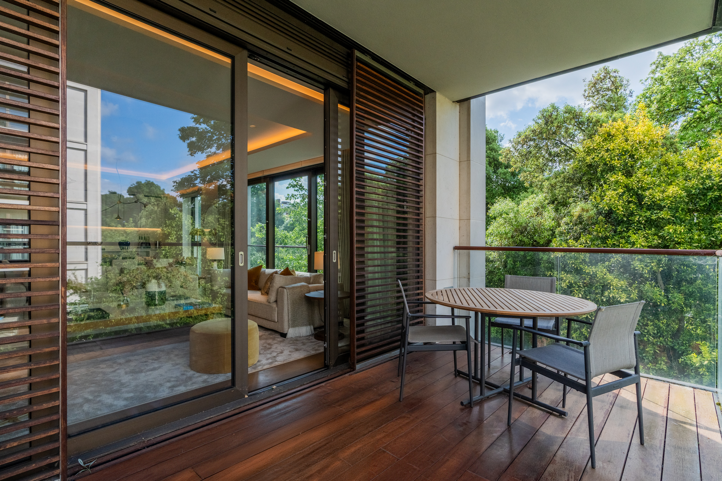  A Three-Bedroom Lateral Apartment at Holland Park Villas - 物件實景