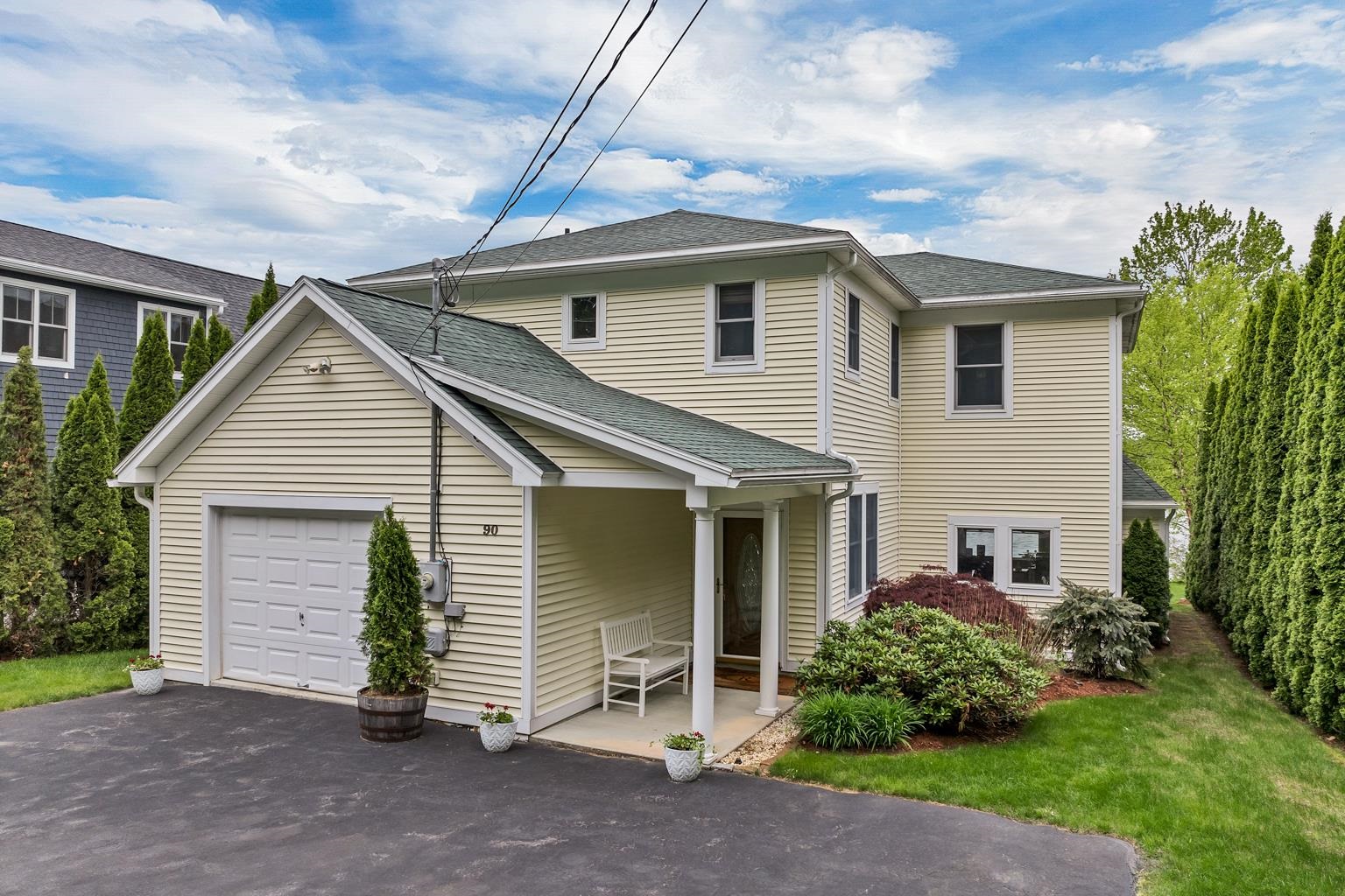 Laconia, New Hampshire, 03246, United States, 5 Bedrooms Bedrooms, ,3 BathroomsBathrooms,Residential,For Sale,1826870