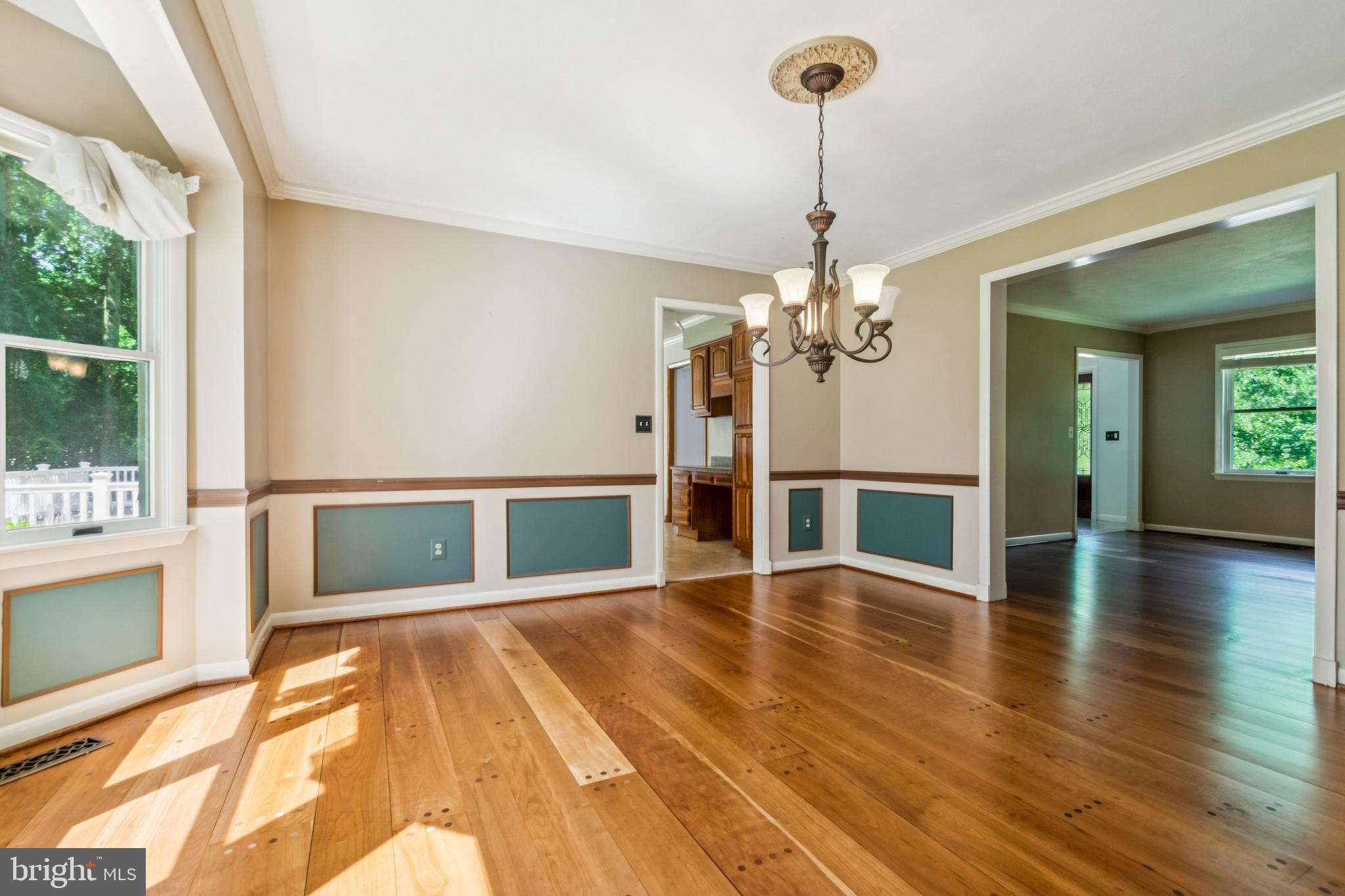 Crownsville, Maryland, 21032, United States, 5 Bedrooms Bedrooms, ,3 BathroomsBathrooms,Residential,For Sale,1922102