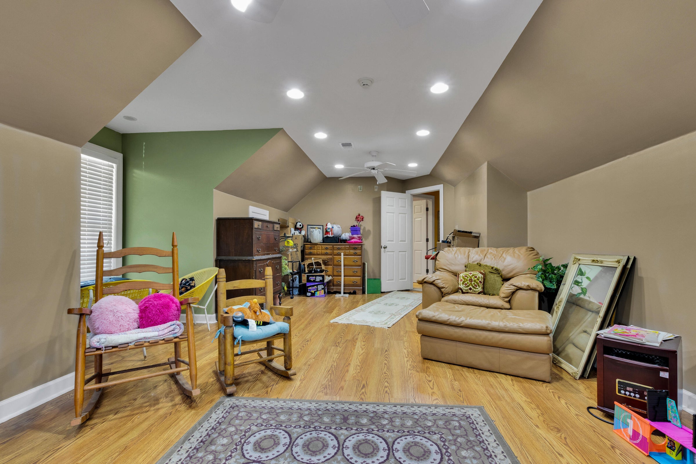 Fulton, Mississippi, 38843, United States, 4 Bedrooms Bedrooms, ,4 BathroomsBathrooms,Residential,For Sale,1976372