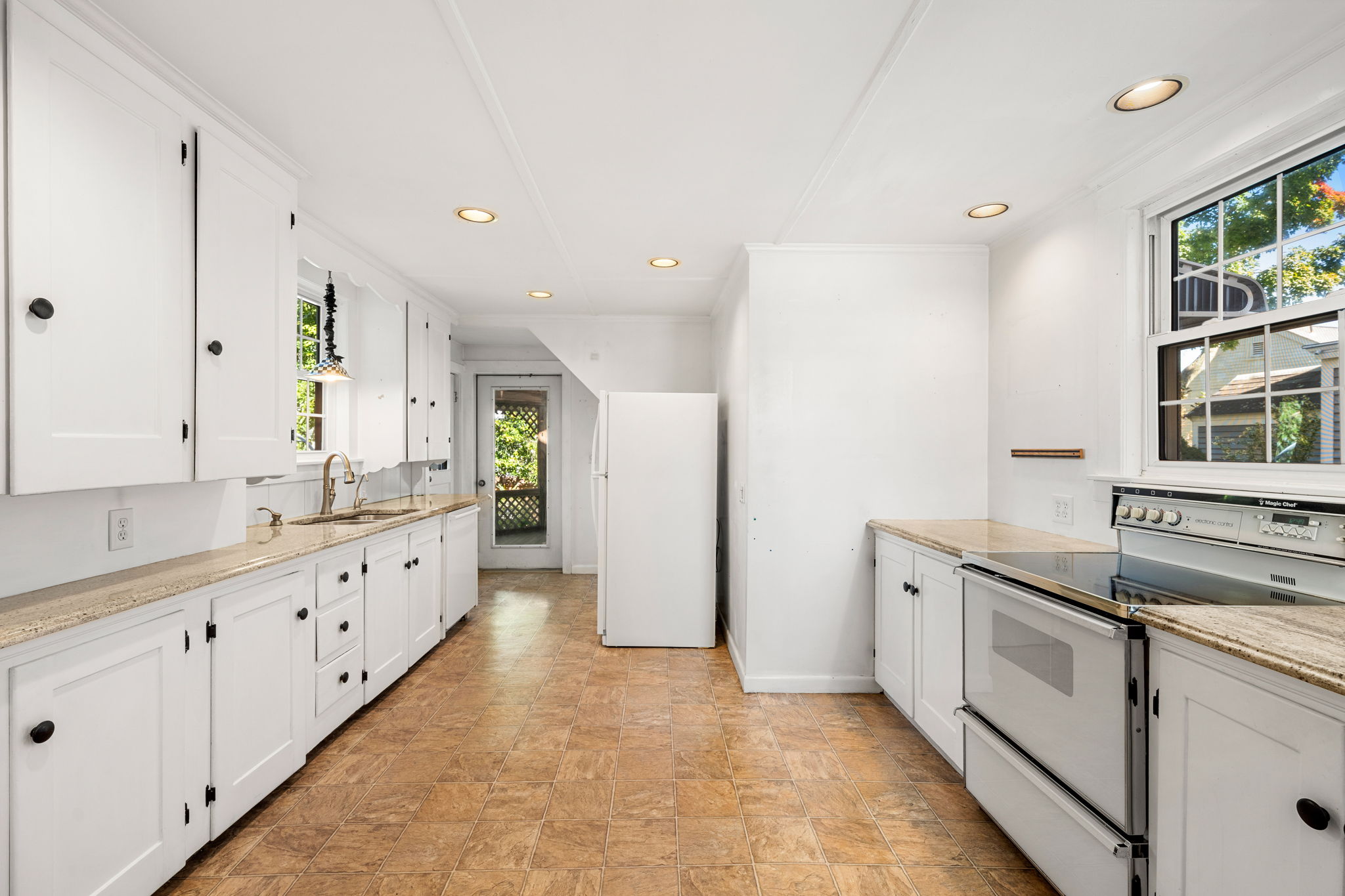  154 High St, Newburyport, MA, 01950 - 物件實景