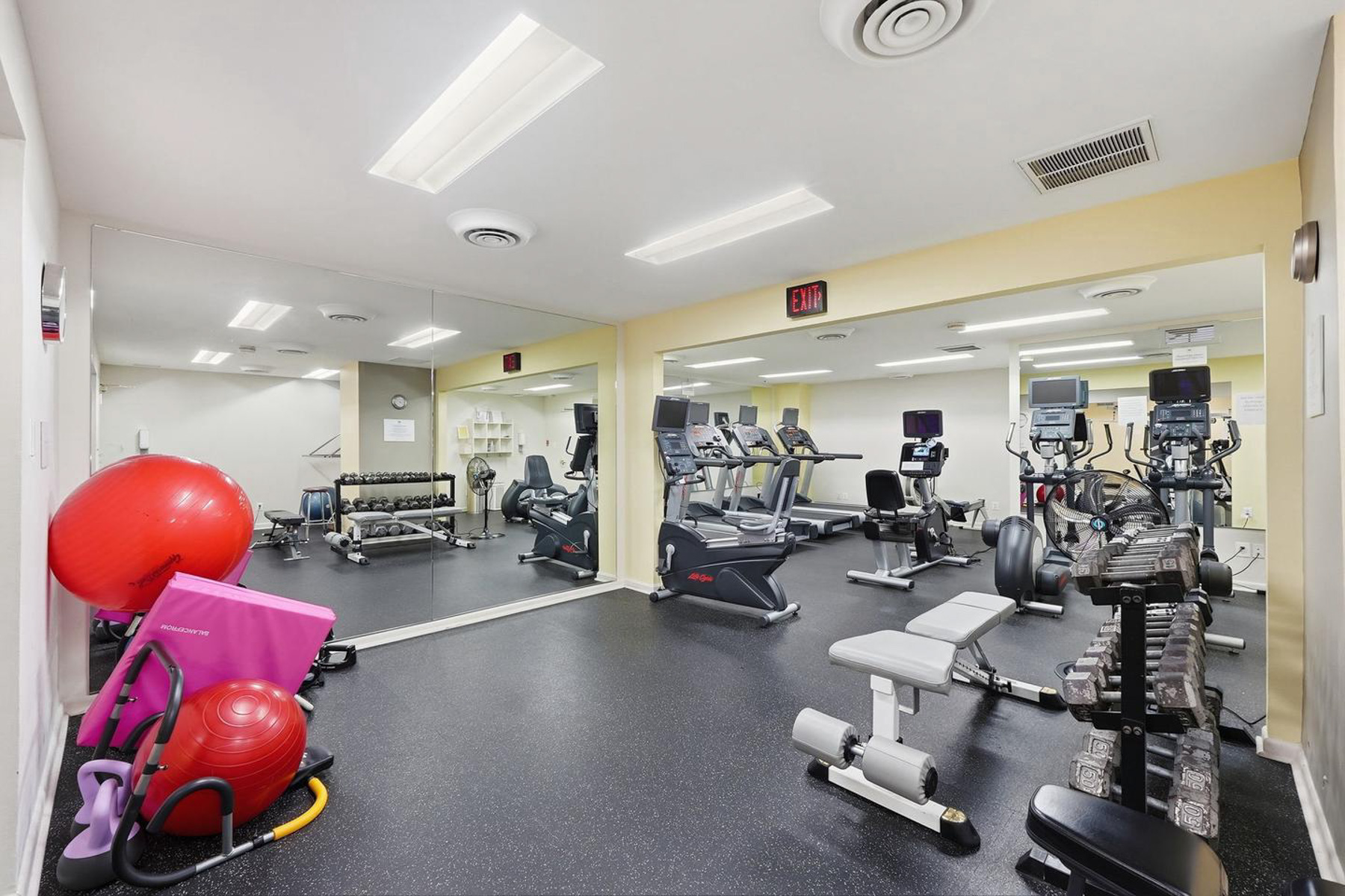  4620 N Park Avenue, Chevy Chase, MD, 20815 - 物件實景
