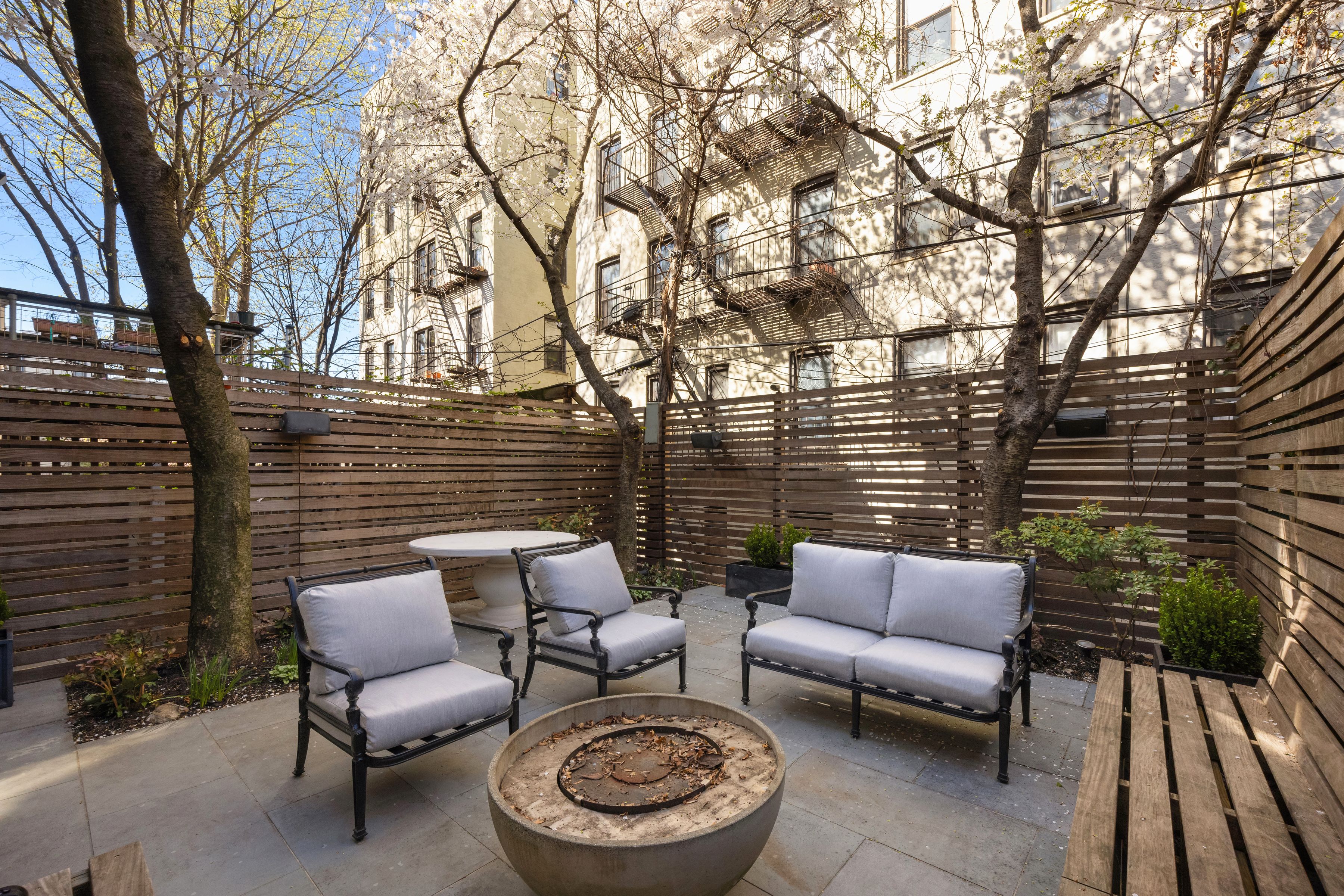  527 3rd Street - 物件實景