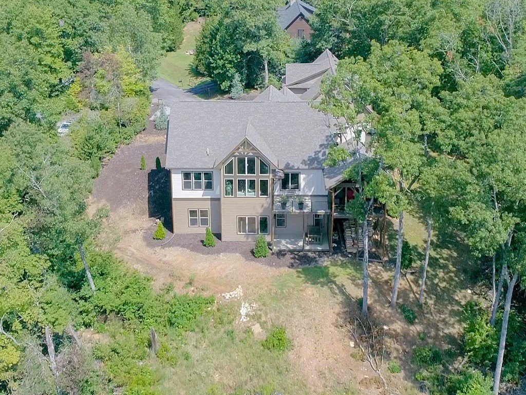 Hiawassee, Georgia, 30546, United States, 4 Bedrooms Bedrooms, ,5 BathroomsBathrooms,Residential,For Sale,1983256