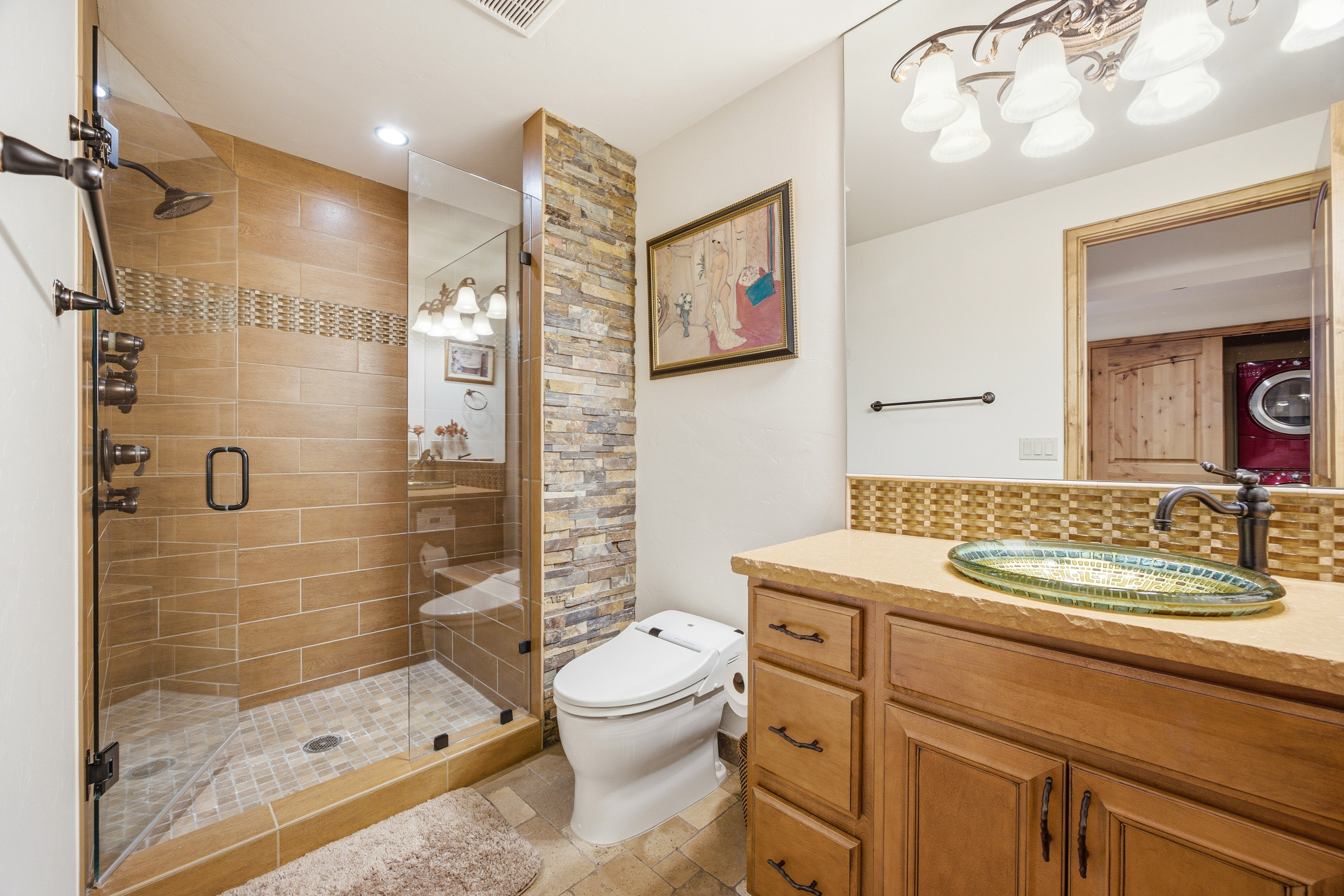  Custom-built, Single-family Home in the Exclusive Grand Traverse Neighborhood - 物件實景