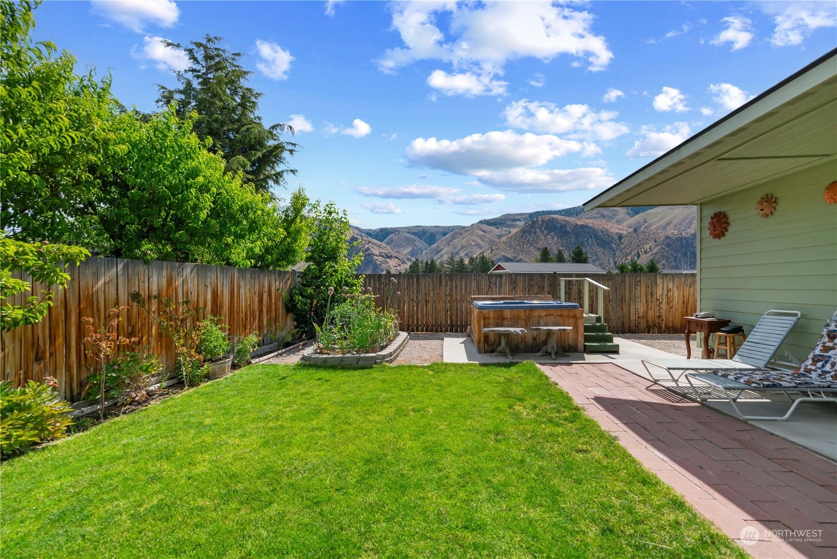 1010 Crest Loop, Entiat, Washington, 98822, United States, 3 Bedrooms Bedrooms, ,3 BathroomsBathrooms,Residential,For Sale,1010 Crest Loop,1592644