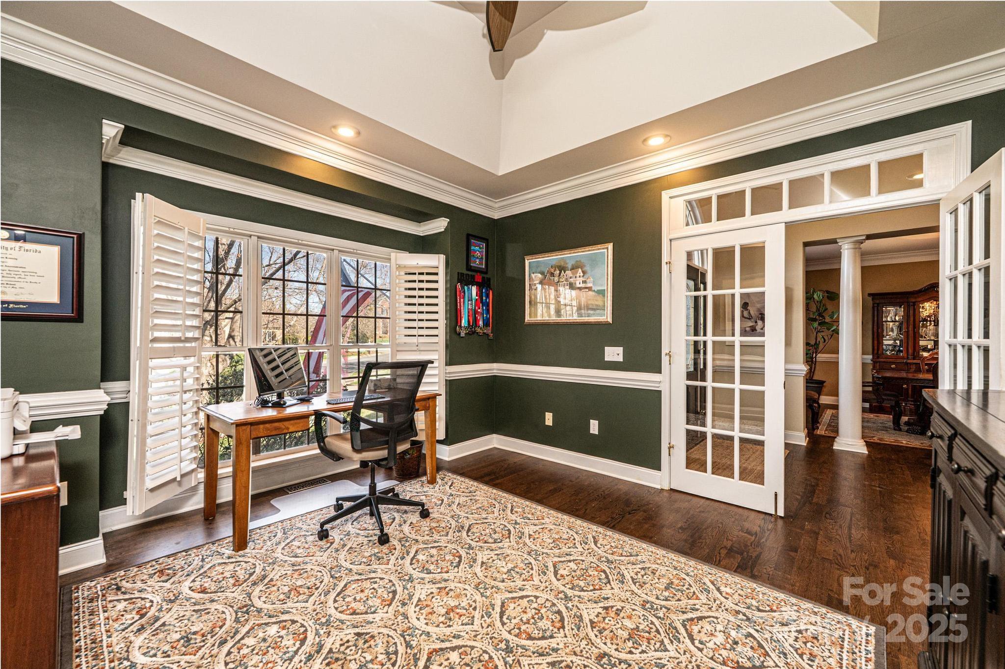 Hickory, North Carolina, 28601, United States, 5 Bedrooms Bedrooms, ,5 BathroomsBathrooms,Residential,For Sale,1758743