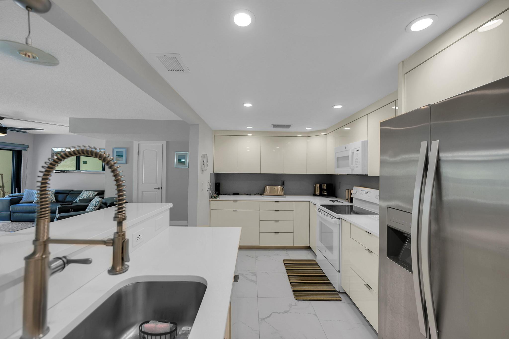 Fort Lauderdale, Florida, 33308, United States, 4 Bedrooms Bedrooms, ,3 BathroomsBathrooms,Residential,For Sale,1976571