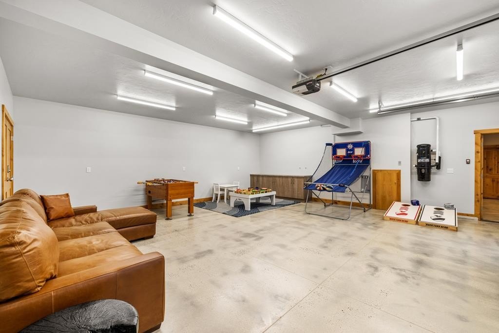 McCall, Idaho, 83638, United States, 8 Bedrooms Bedrooms, ,6 BathroomsBathrooms,Residential,For Sale,1974321