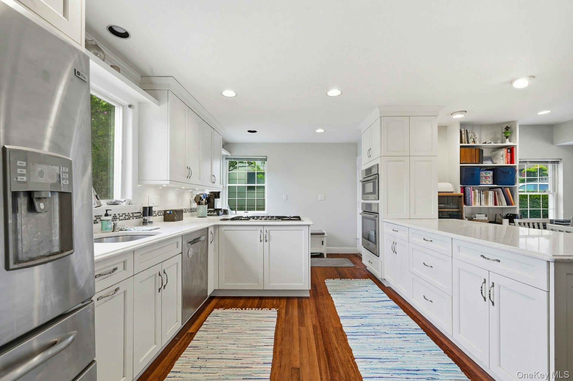  17 Monfort Road, Port Washington, NY, 11050 - 物件實景