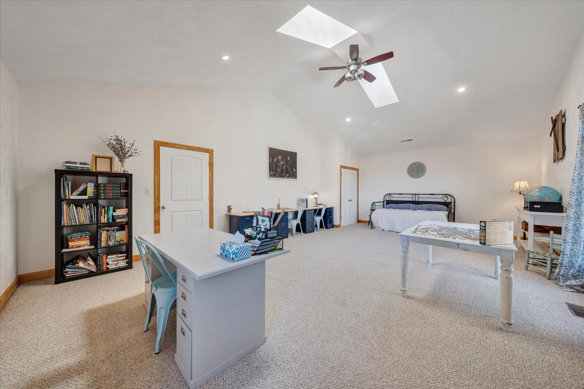 Buchanan, Virginia, 24066, United States, 5 Bedrooms Bedrooms, ,4 BathroomsBathrooms,Residential,For Sale,1900741