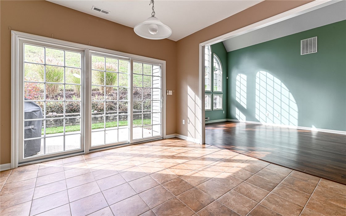 Richland, Pennsylvania, 15044, United States, 3 Bedrooms Bedrooms, ,3 BathroomsBathrooms,Residential,For Sale,1991819