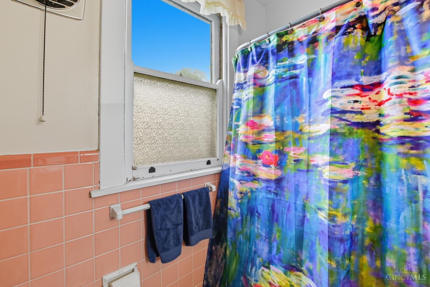 Cincinnati, Ohio, 45209, United States, 5 Bedrooms Bedrooms, ,2 BathroomsBathrooms,Residential,For Sale,1966693