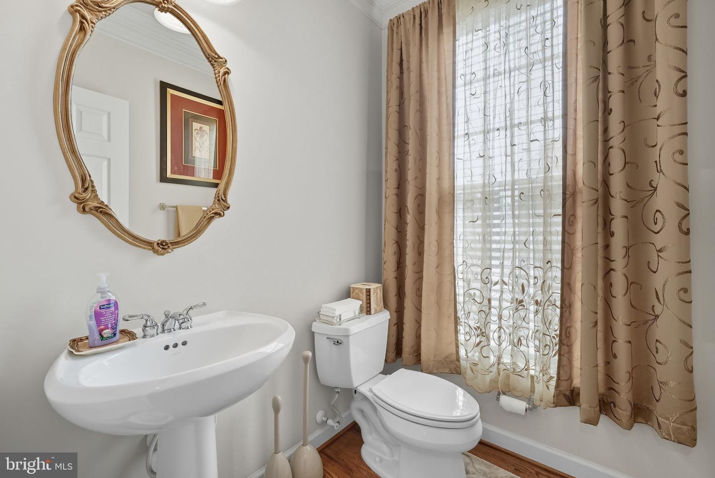 Bowie, Maryland, 20721, United States, 5 Bedrooms Bedrooms, ,4 BathroomsBathrooms,Residential,For Sale,1987758