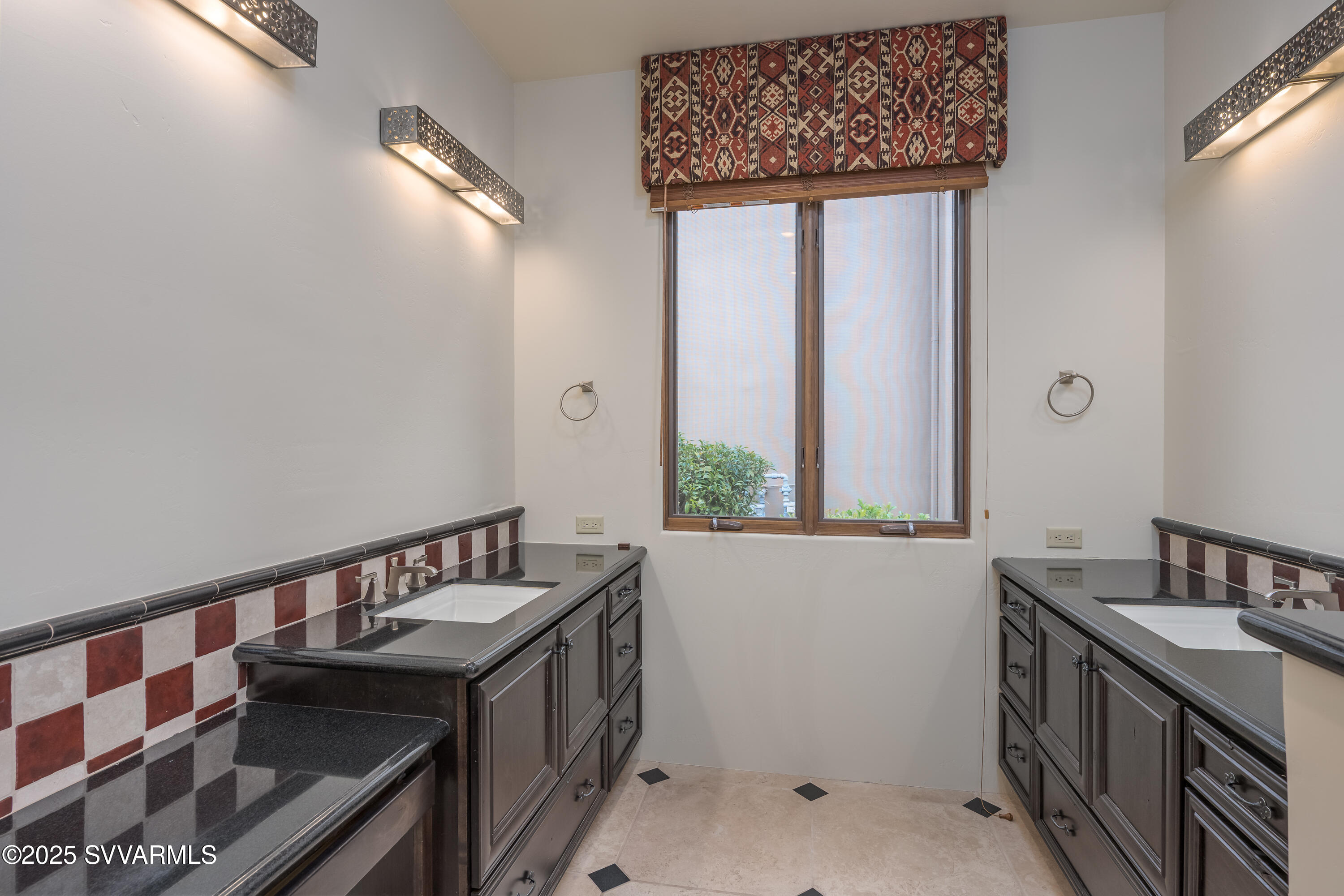 Sedona, Arizona, 86336, United States, 2 Bedrooms Bedrooms, ,2 BathroomsBathrooms,Residential,For Sale,1713123
